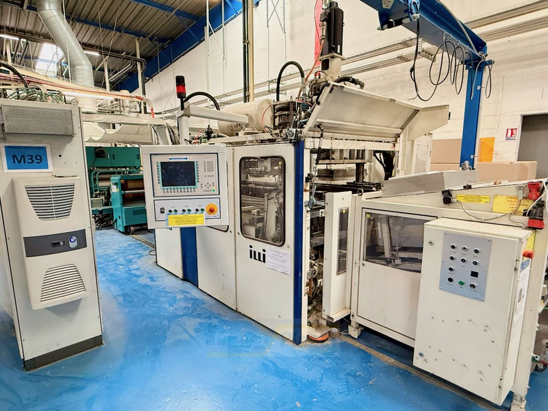 Thermoforming machine