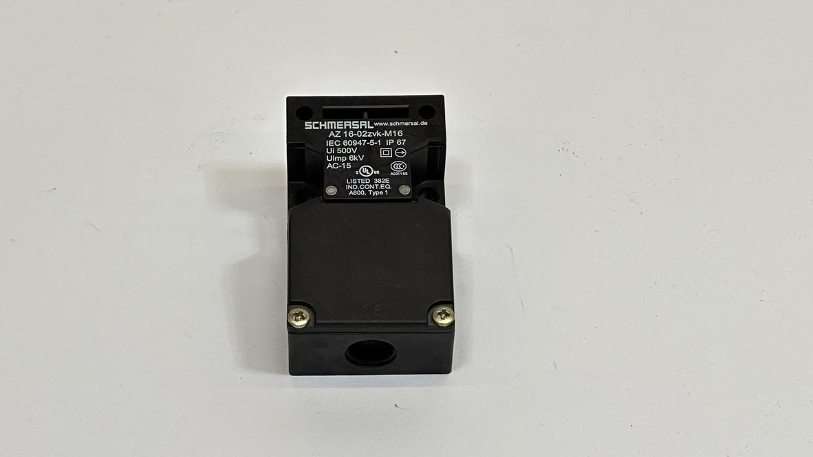 Schmersal security switch AZ 16-02zvk-M16