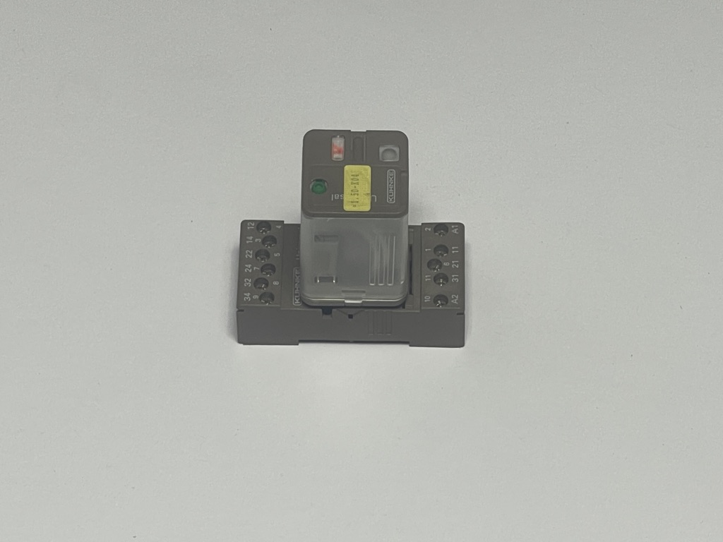 Kuhnke relay with sockets (green) UF3N-24VDC N