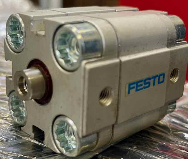 Festo Compact cylinder 156523