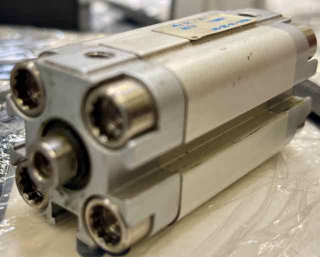 Festo Compact cylinder 156511