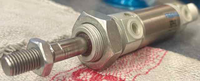 Festo Standard cylinder 14322 25-16