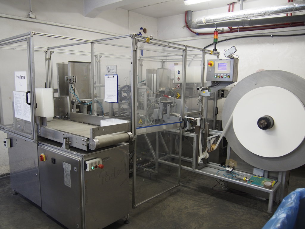 Padding machine