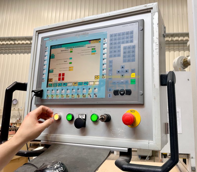 Machine Detail View
